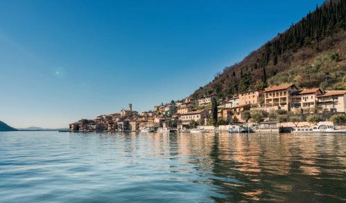 THE DECANTER TRAVEL GUIDE TO FRANCIACORTA